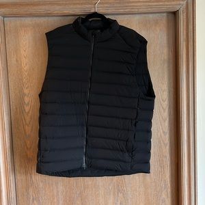 Lululemon full zip puffer vest